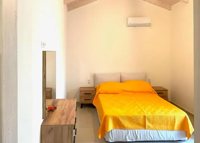 Ferienhaus Lefkada House With Private Yard Parking 2